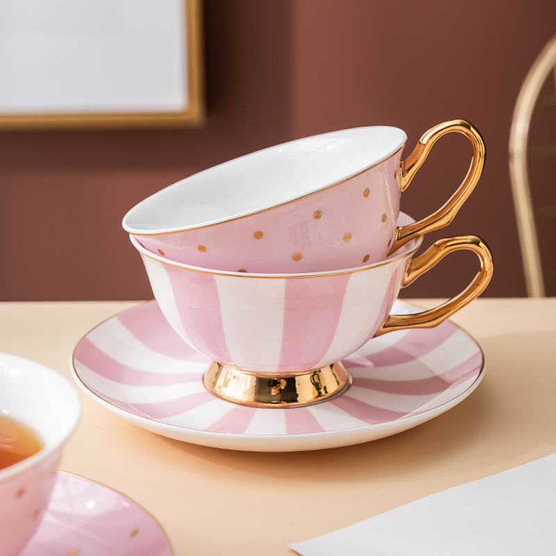 Ceramic Pink Coffee Mugs with  - огляд і ціна Water Tea And Coffee