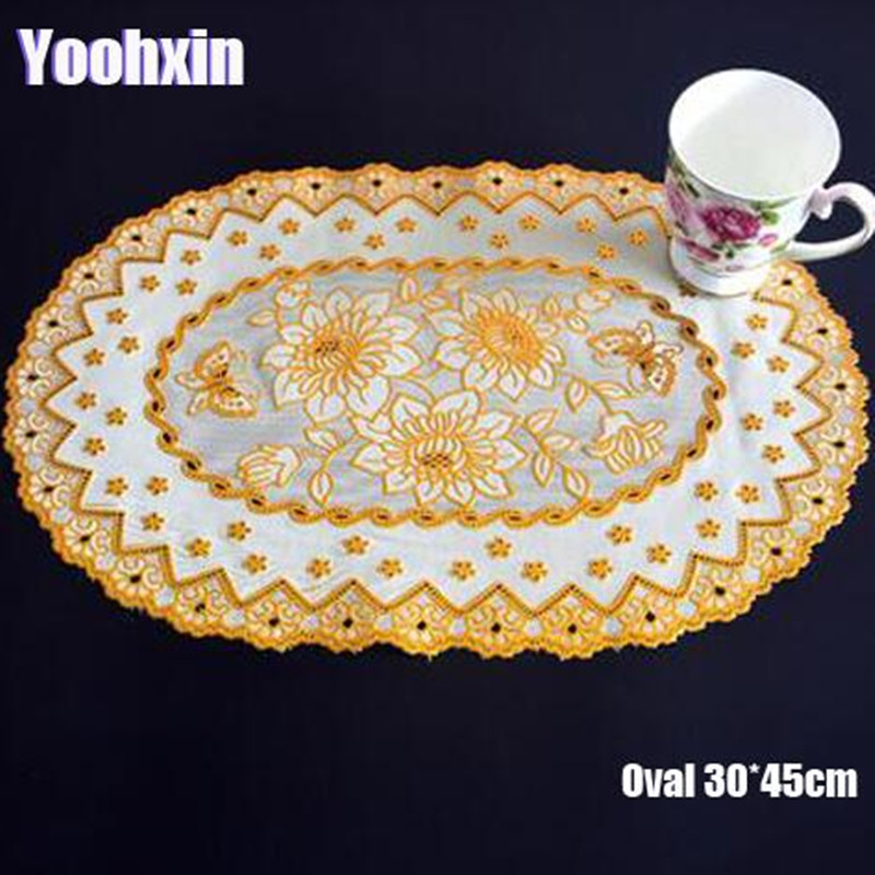 HOT Oval Lace PVC Gold Plastic - огляд і ціна Coffee Tea Place